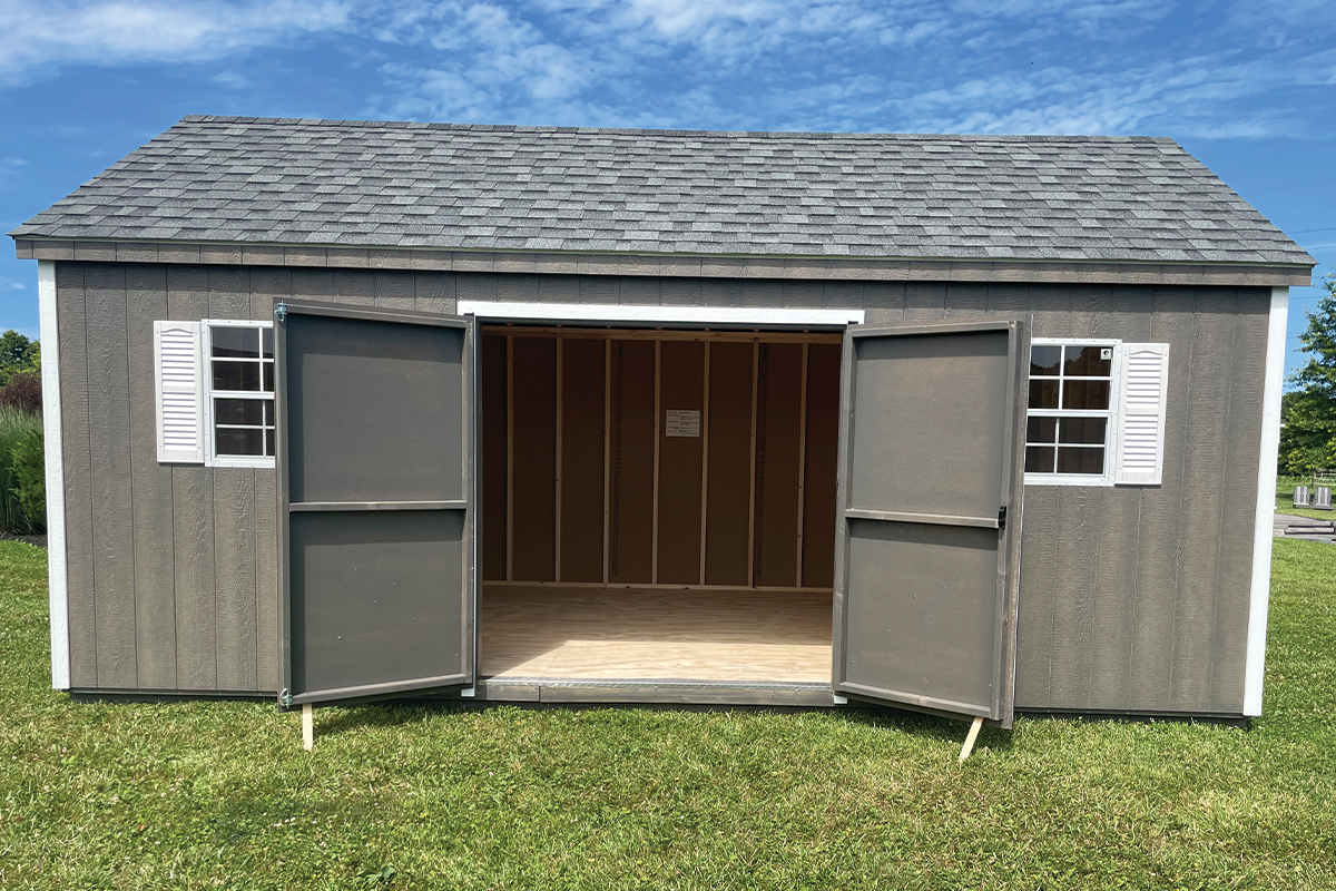 Cape Cod: Front View with Doors Open